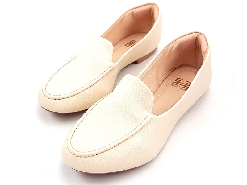 Sapatilhas Sapato Mocassim Zug Cs Creme Bico Redondo