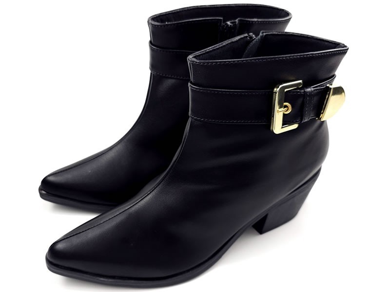 Botas Bota Feminina Ceci Cs Preta Fivela e Ponteira de Ouro Salto Coutry 5,5 cm