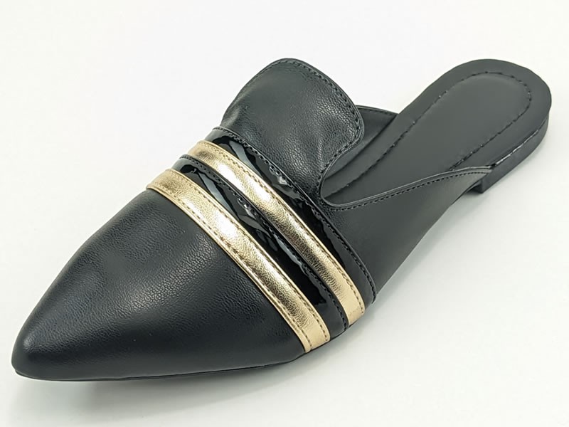 Sapatilhas Mule Preto Detalhe Ouro