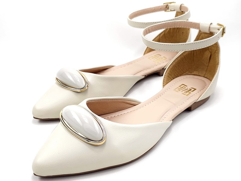 Sapatilhas Salomé Feminina Cs Creme Enfeite Amêndoa